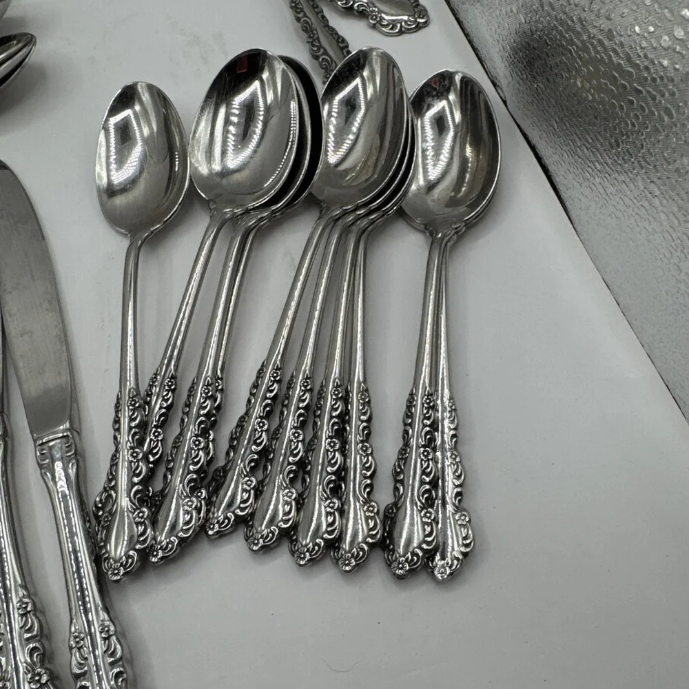 Oneida Shelley 6 Full Place Sets‎ + Extras (55pcs) Heirloom Stainless Flatware